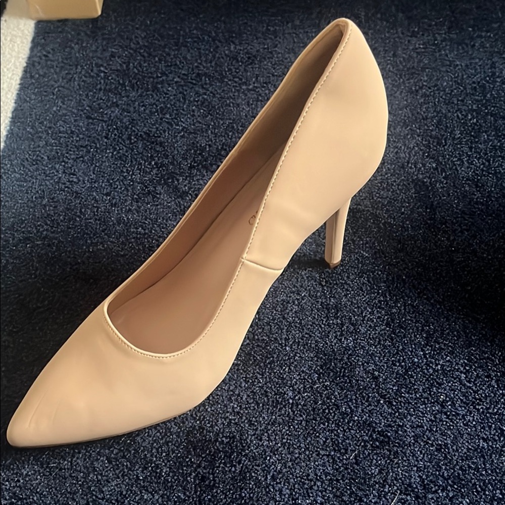 Elegant Nude Women's Pumps